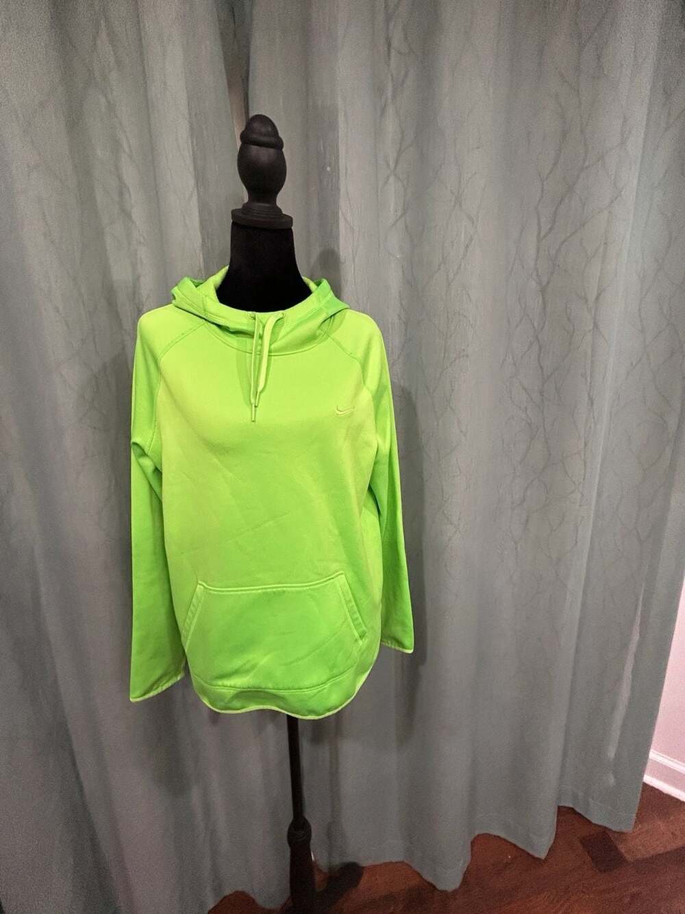 Nike Therma-Fit Hoodie Size M Neon Green